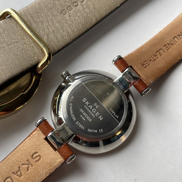 Bundle of 2 Leather Watches - Black & Gold March by Marc Jacobs & Brown Skagen - Picture 9 of 10